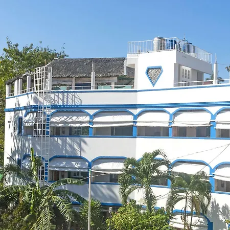 Island Jewel Inn